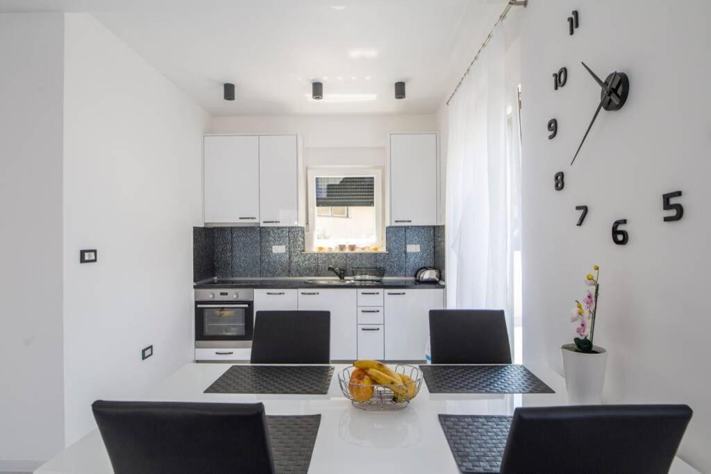 Holiday House Gavran Vodice Eksteriør billede
